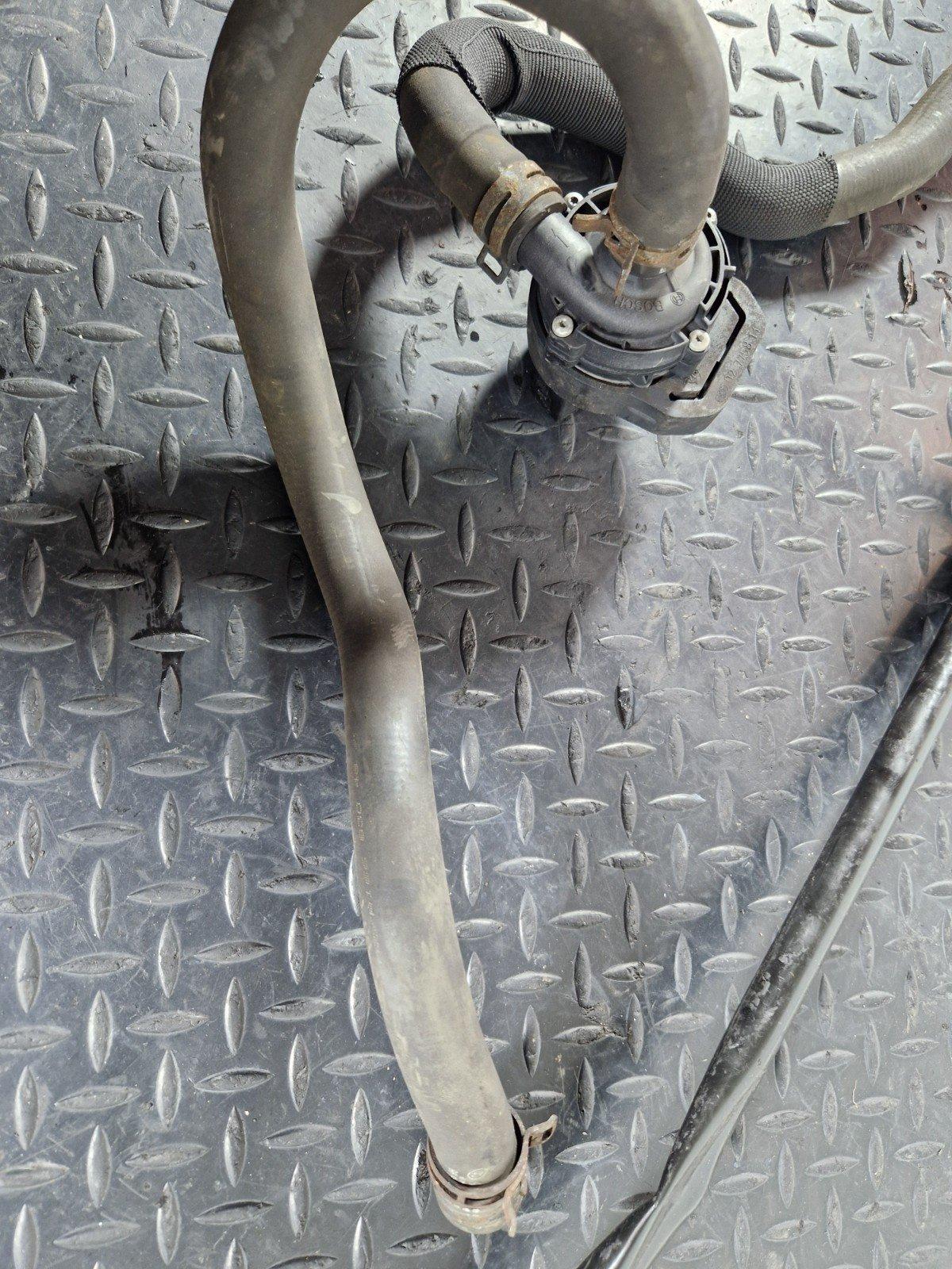 11-19 MERCEDES BENZ ML W166 250.CDI WATER COOLING COOLANT HOSE PIPE A1668305196