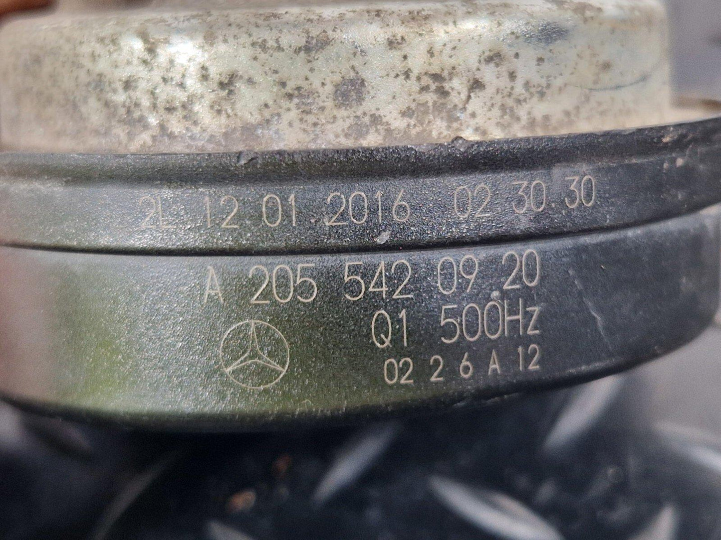 14-21 MERCEDES BENZ C350e W205 HORN SIGNAL TONE FRONT LEFT A2055420920
