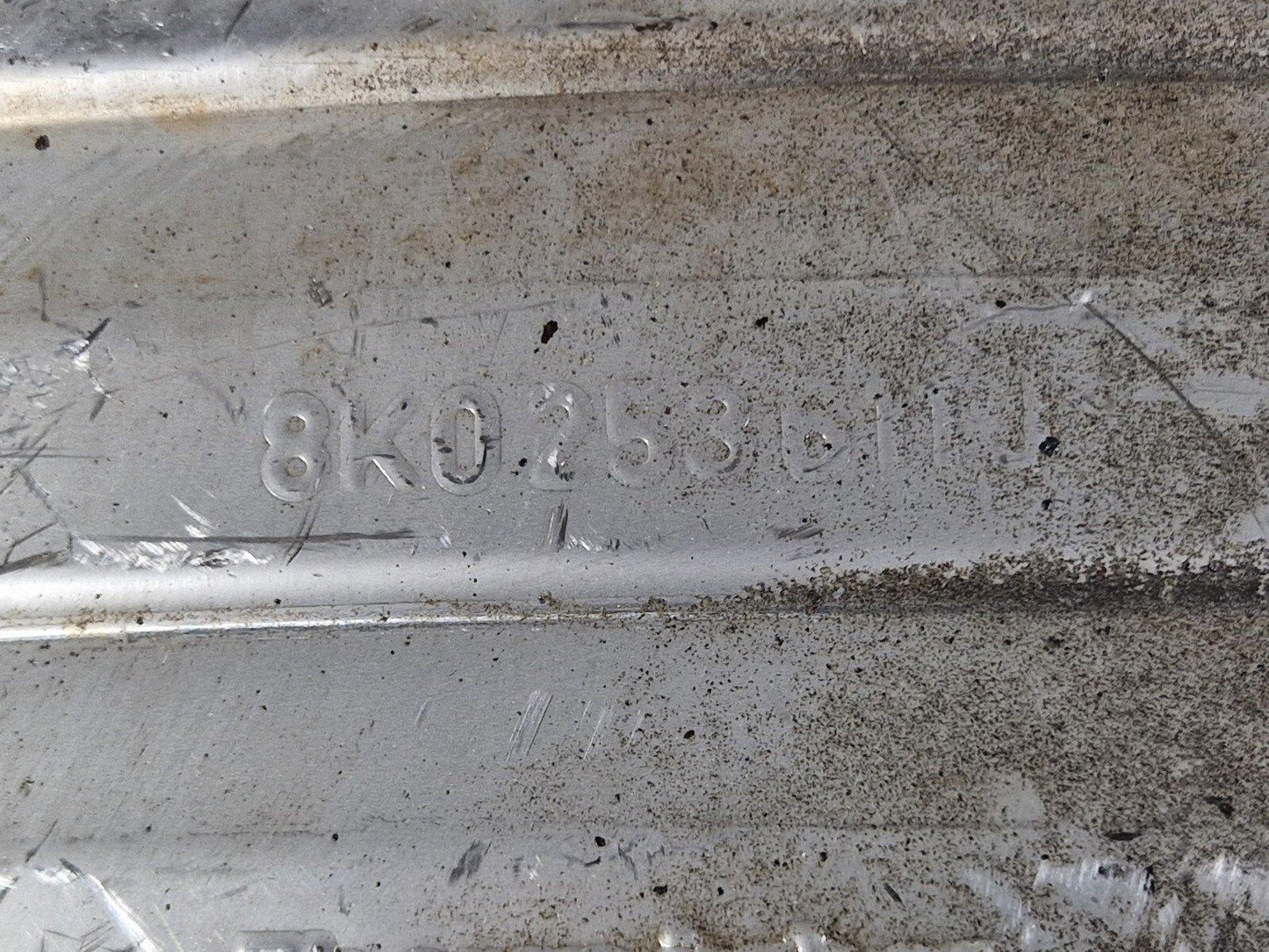 16-19 AUDI A4 B9 REAR EXHAUST BOX 8W0253611D