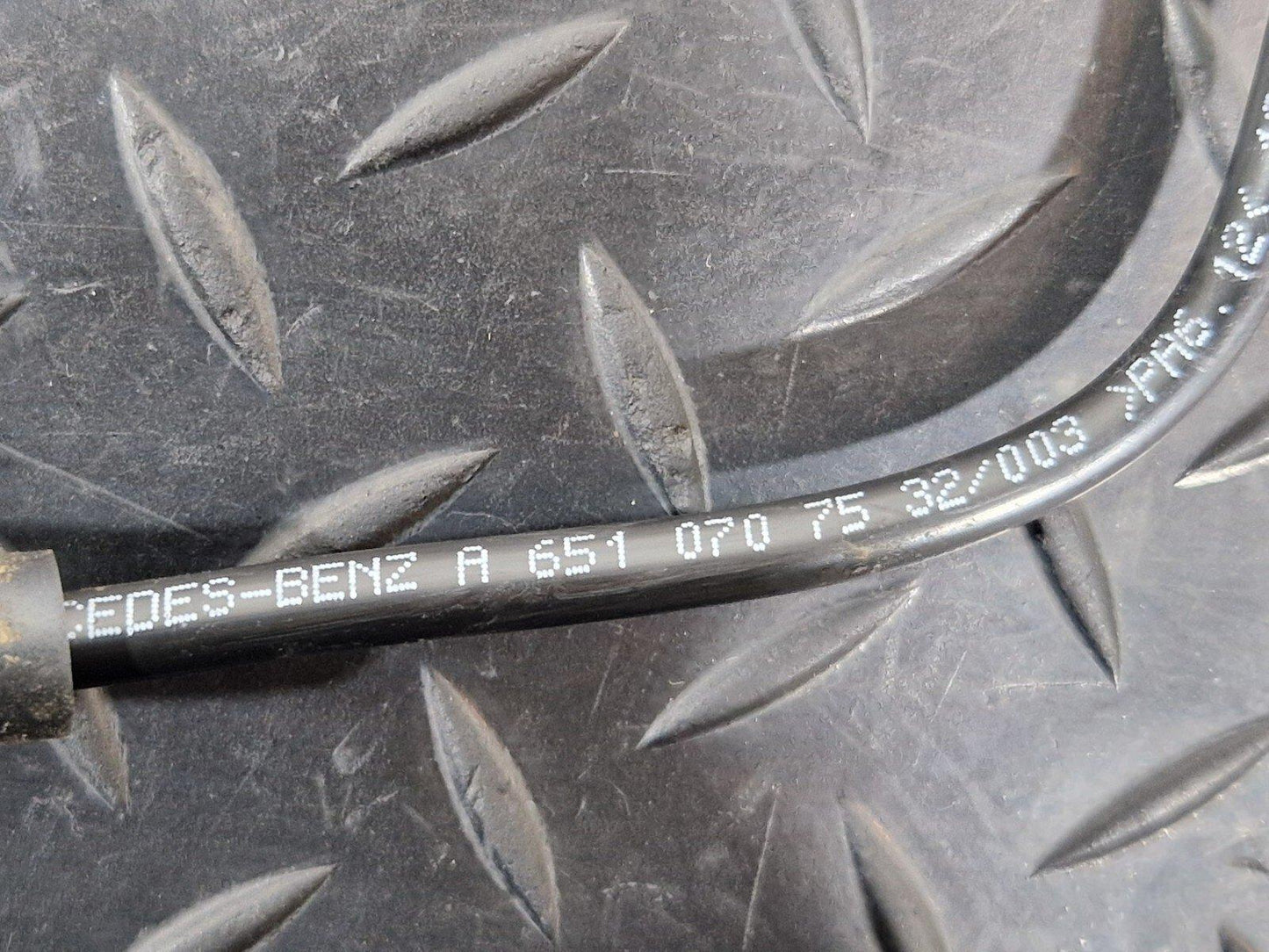 18-ON MERCEDES BENZ SPRINTER W907 FUEL FEED HOSE PIPE A6510707532