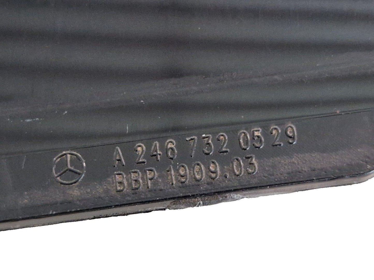 11-18 MERCEDES B CLASS W246 REAR DOOR GLASS TRIM COVER LEFT SIDE A2467320529