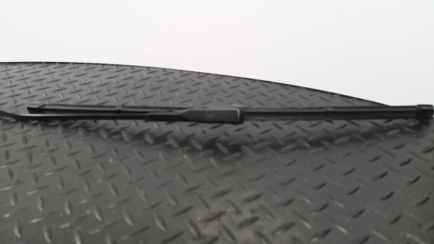 MERCEDES A-CLASS W177 V177 FRONT LEFT PASSENGER SIDE WINDSCREEN WIPER ARM *B114