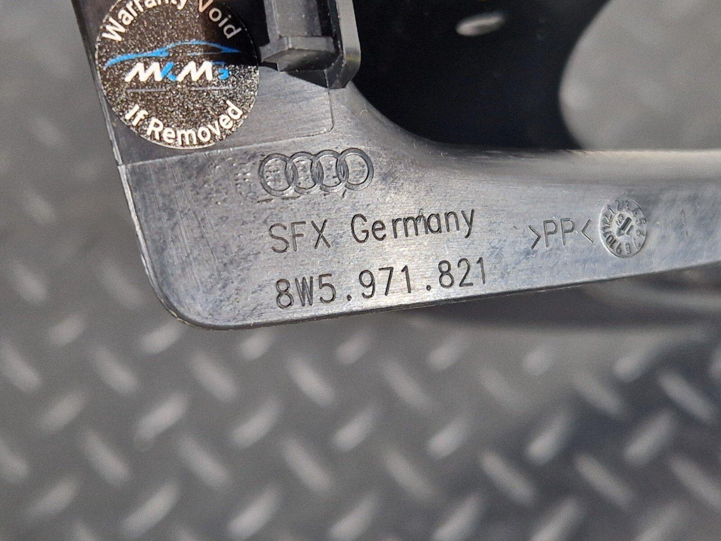 16-19 AUDI A4 B9 S-LINE GENUINE REAR LEFT BOOT LID HINGE COVER 8W5971821