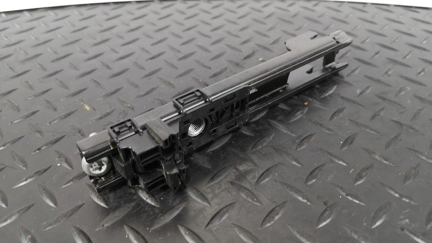 13-19 MERCEDES BENZ CLA W117 C117 FRONT RIGHT SEAT BELT HEIGHT ADJUSTER