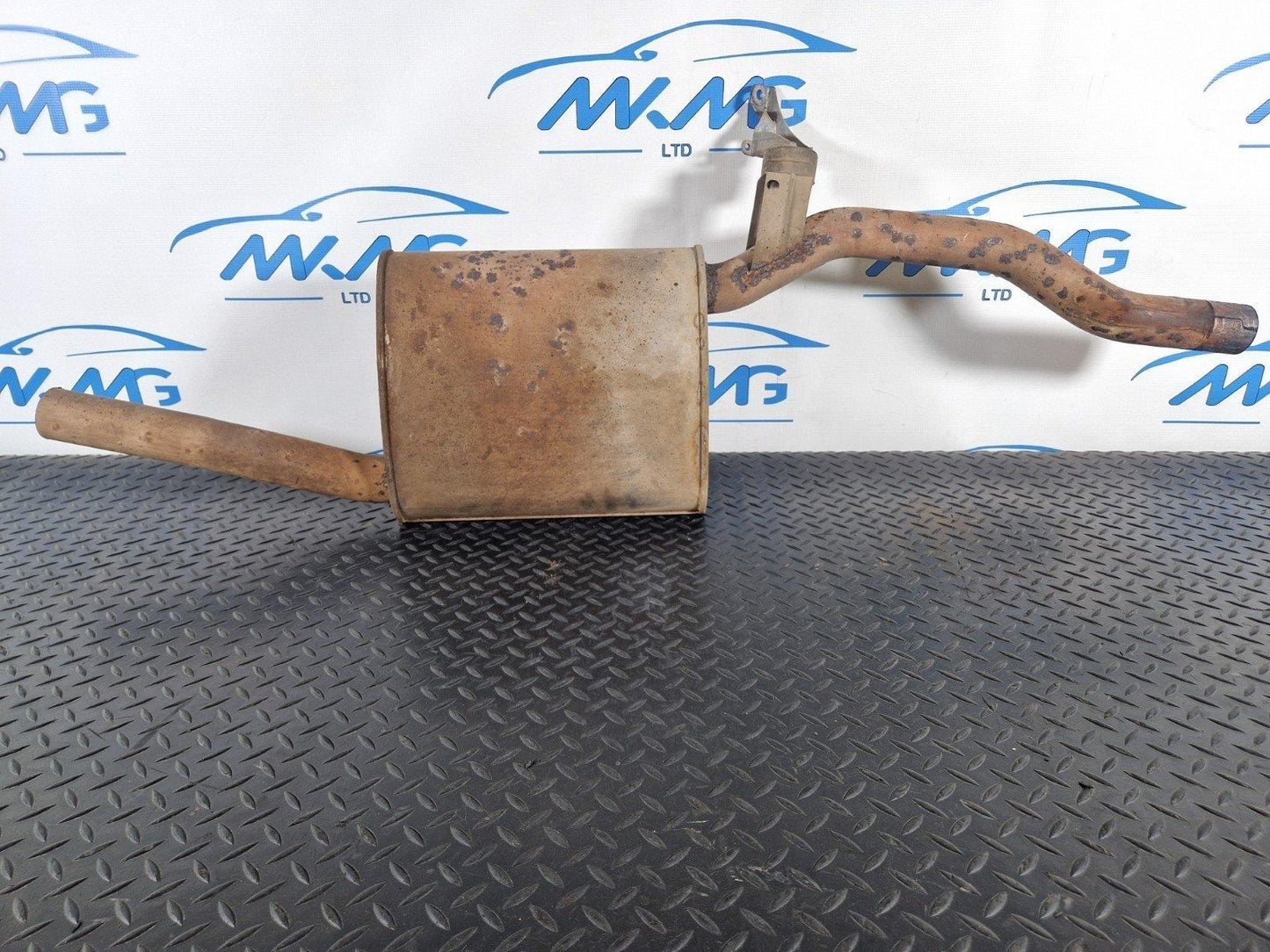 12-18 AUDI A6 C7 2.0 TDI GENUINE MIDDLE TO REAR EXHAUST SYSTEM MUFFLER