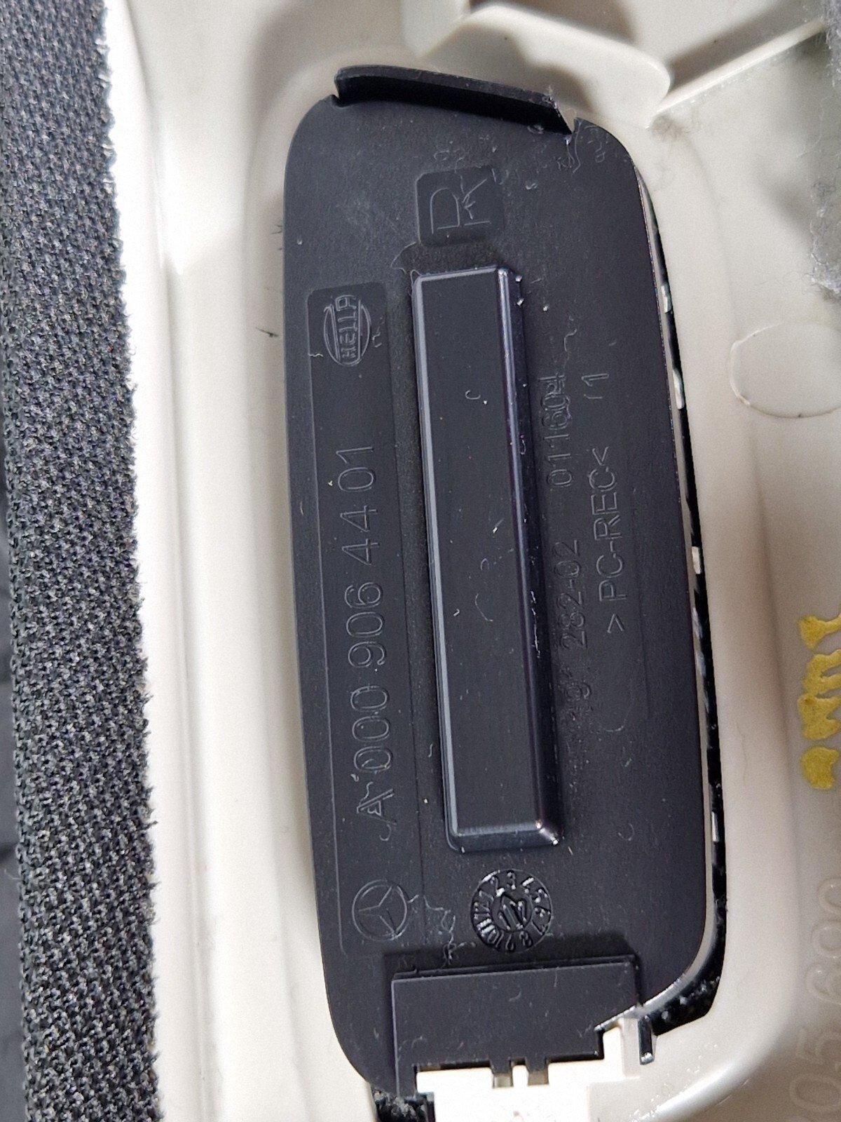 14-21 MERCEDES BENZ C300h W205 D PILLAR TRIM PASSENGER SIDE A2056908203