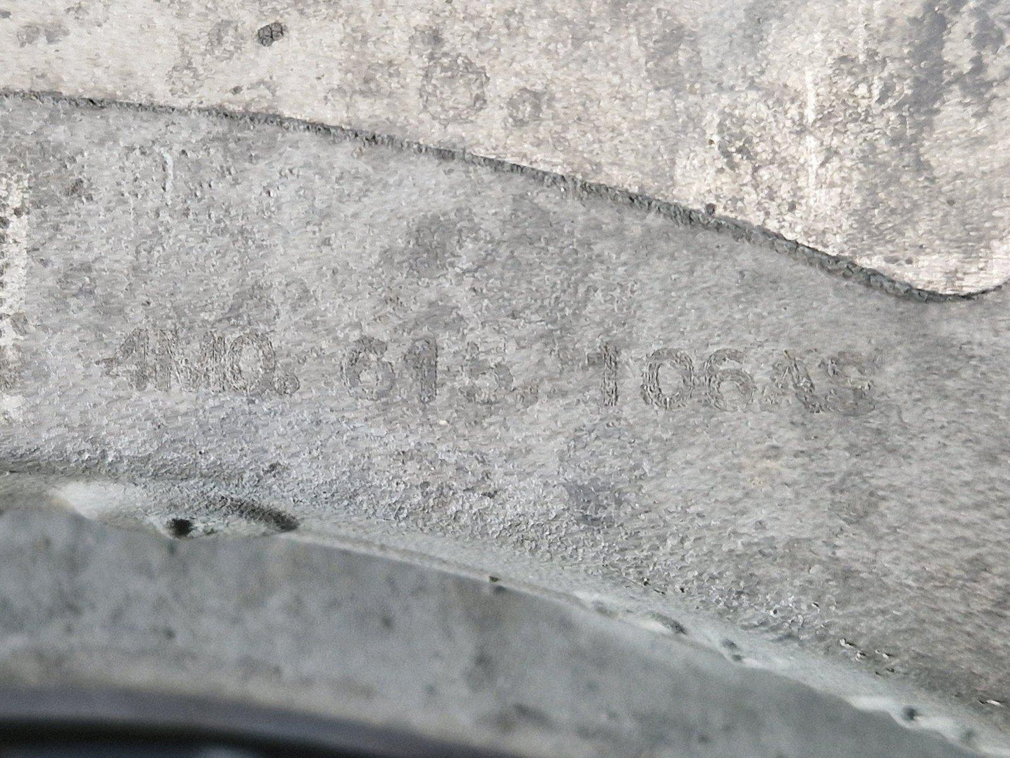 16-20 AUDI Q7 4M GENUINE FRONT RIGHT O/S COMPLETE BRAKE CALIPER 4M0615106