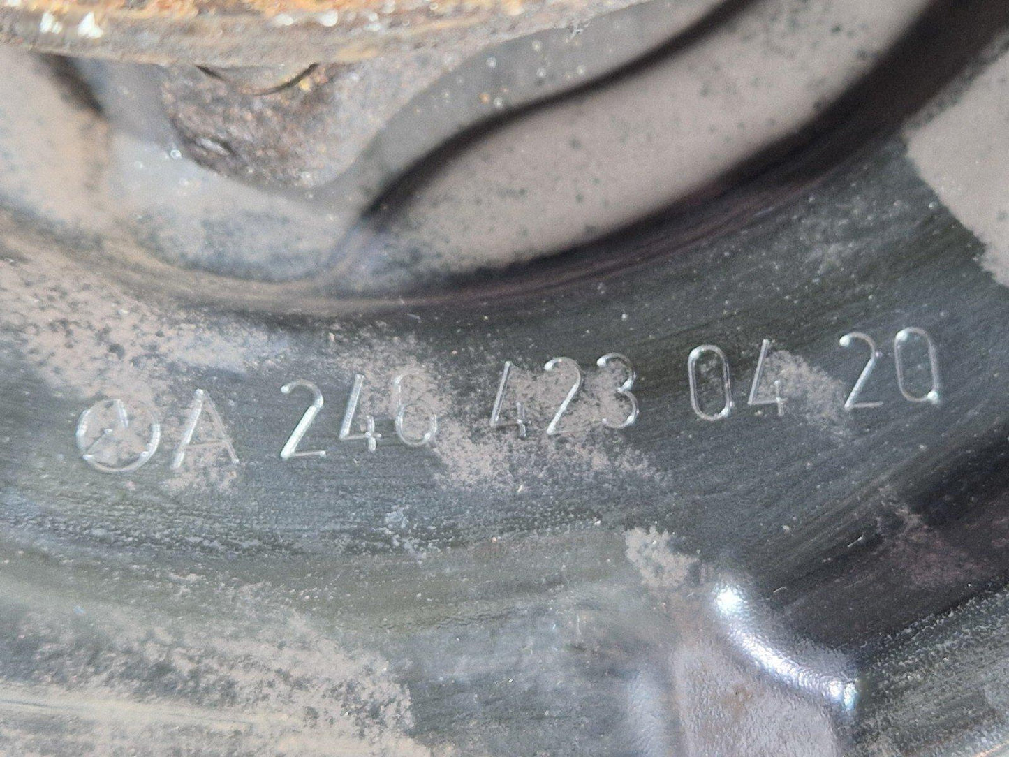 13-19 MERCEDES BENZ CLA C117 REAR LEFT N/S WHEEL HUB & BEARING A2460306
