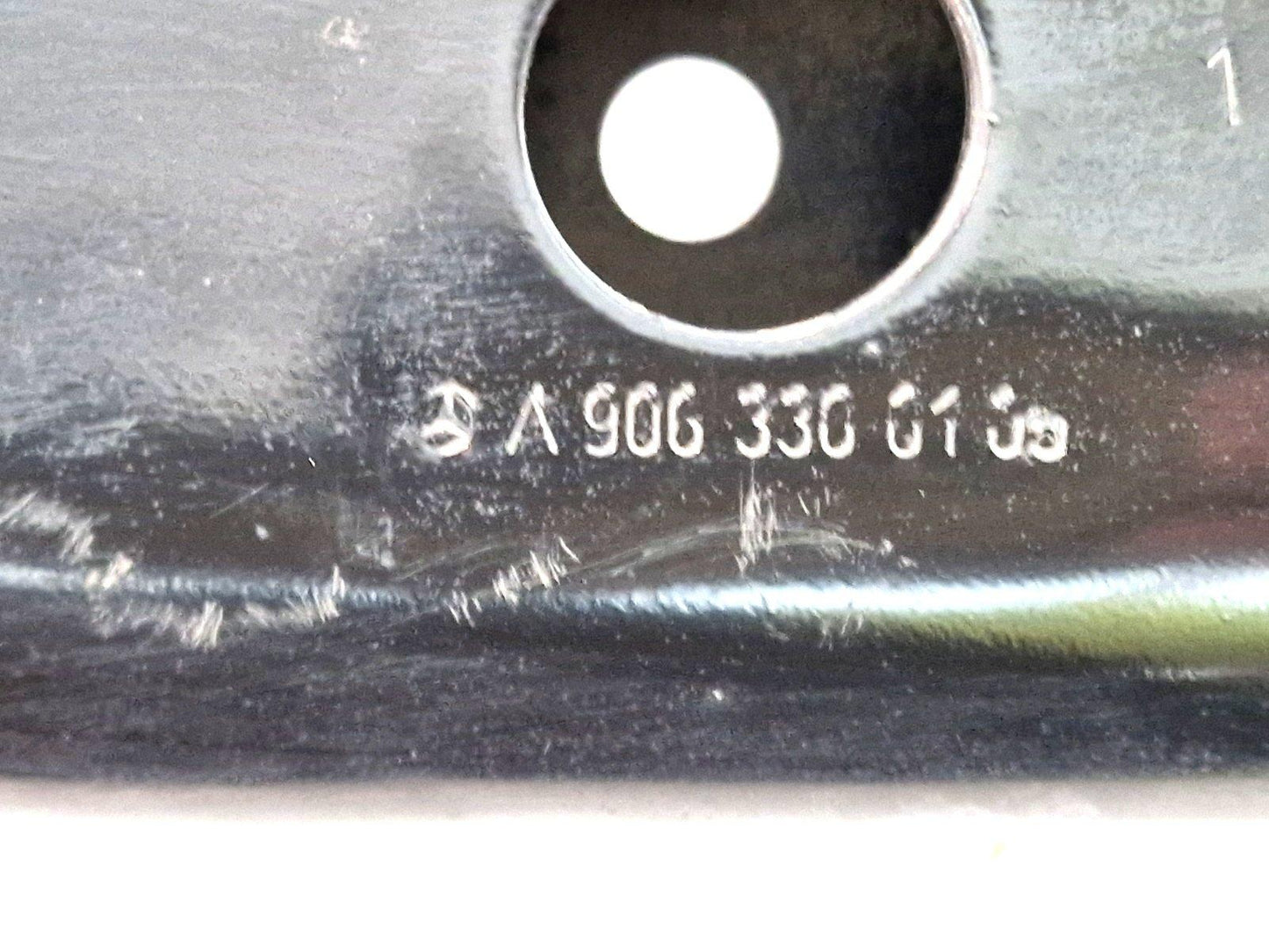 13-ON MERCEDES GENUINE SPRINTER DRIVER SUBFRAME MOUNT BRACE STRUT A9063300105