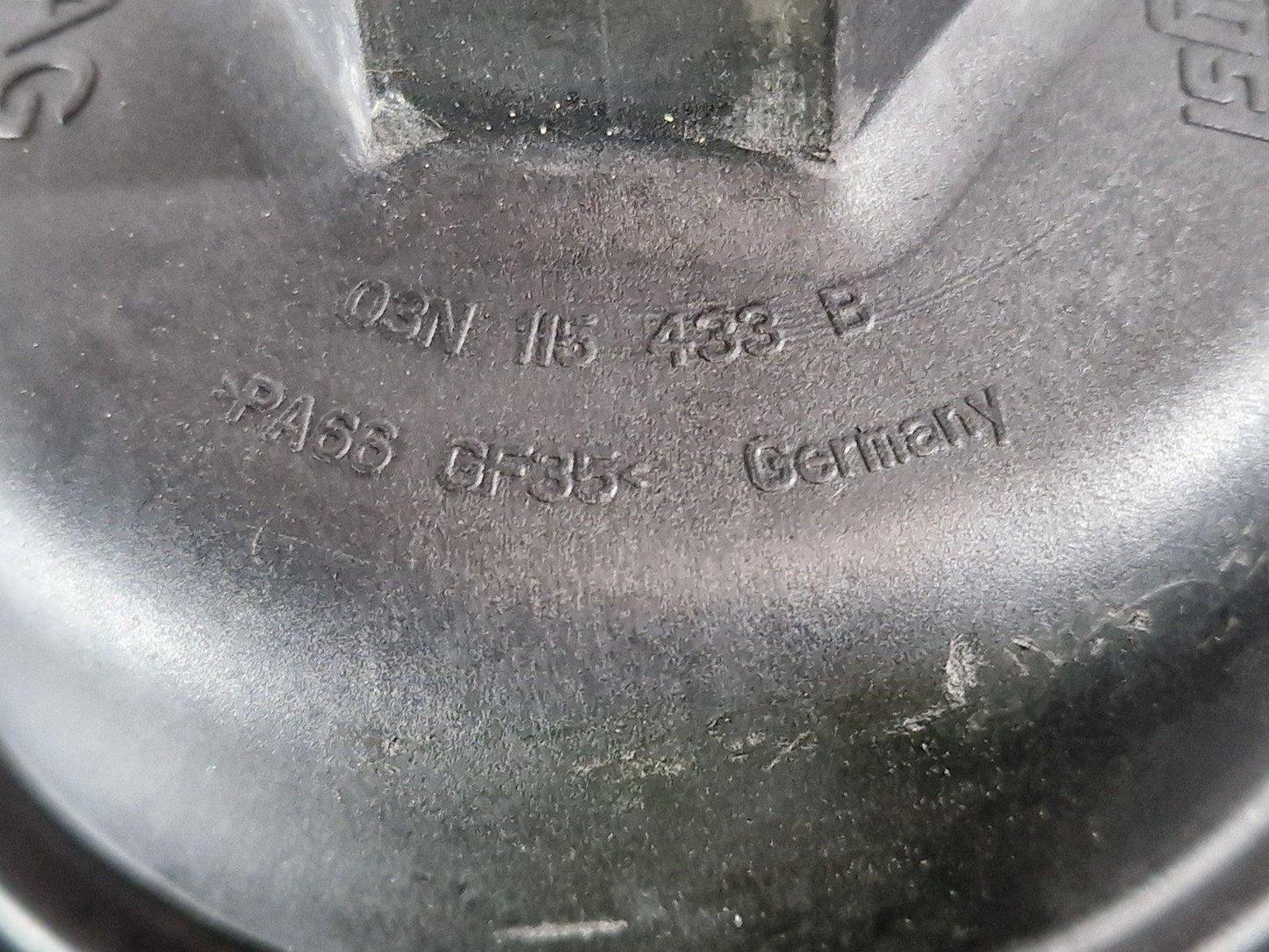 12-18 AUDI A6 C7 2.0 DIESEL GENUINE OIL FILTER HOUSING 03N115389K 03N115433B