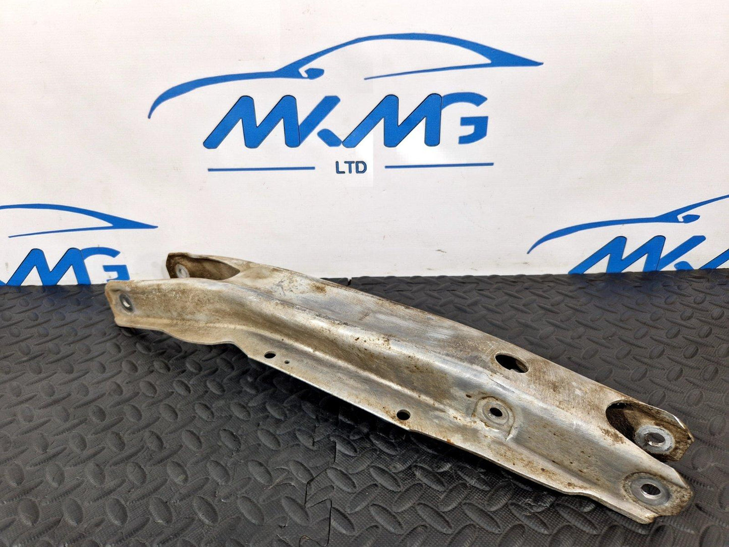 MERCEDES A B CLA W246 W176 C117 REAR LOWER CONTROL ARM SPRING LINK A2463520202
