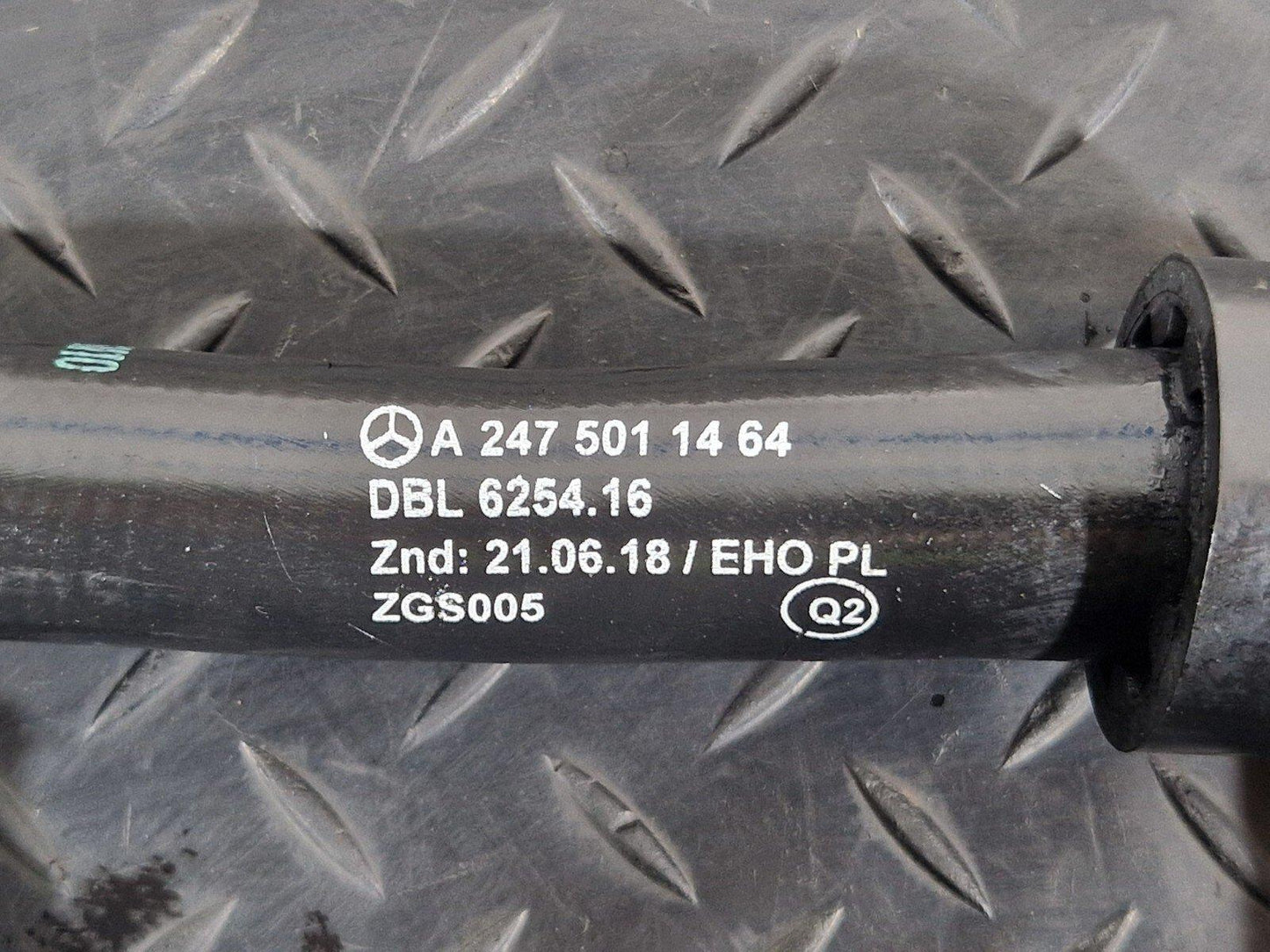 19-ON MERCEDES BENZ CLA C118 COOLANT PIPE HOSE A2475011464
