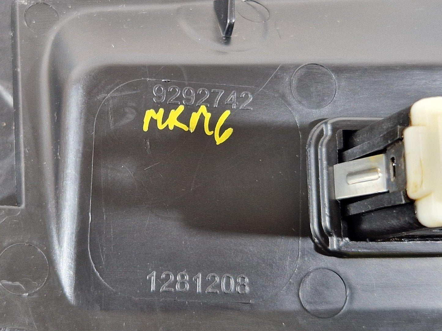 16-22 BMW X1 F48 GENUINE USB AUX SOCKETS PORT OUTLET WITH TRIM COVER 9292742