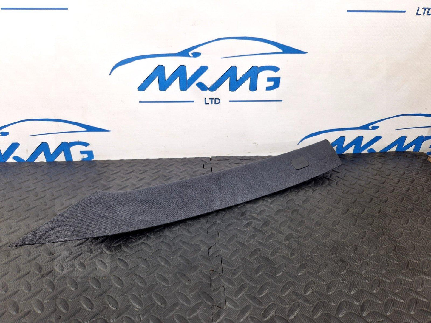 12-18 MERCEDES BENZ W176 PASSENGER SIDE A PILLAR COVER TRIM A1766900025