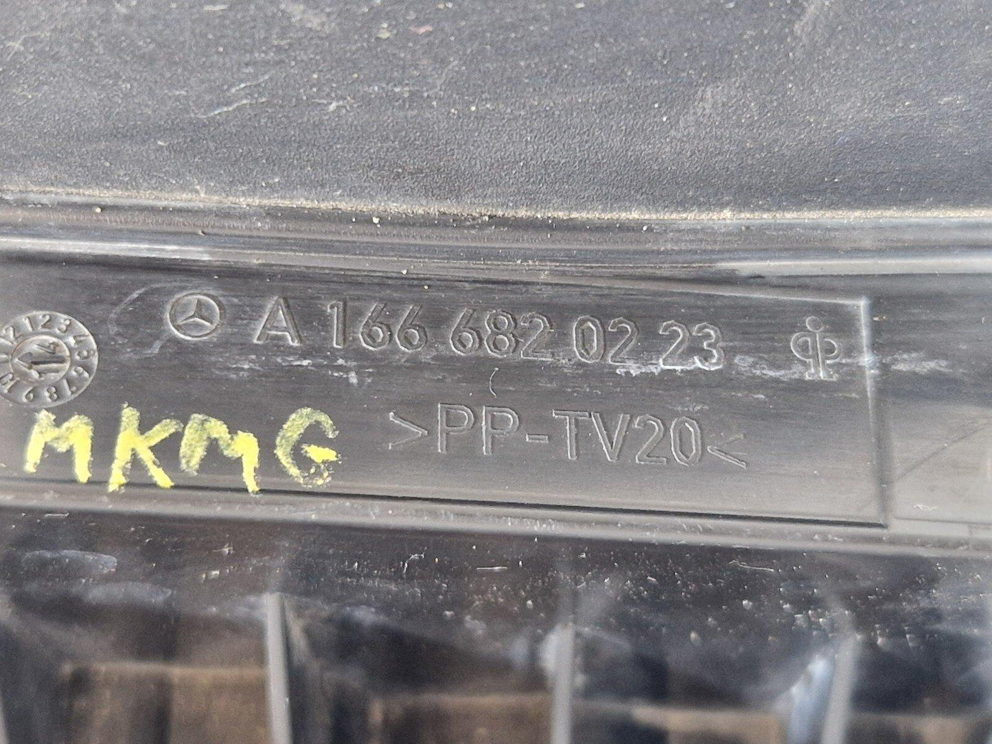 11-19 MERCEDES BENZ ML W166 OEM FRONT TOP RIGHT O/S DAMPING A1666820223
