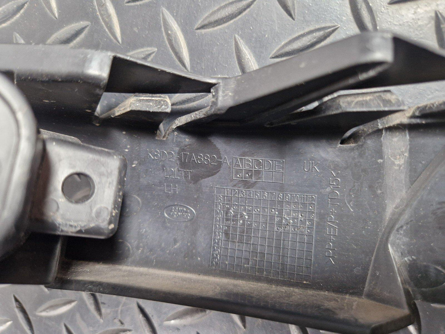 19-ON RANGE ROVER EVOQUE L551 REAR BUMPER MOUNT BRACKET K8D217A882A