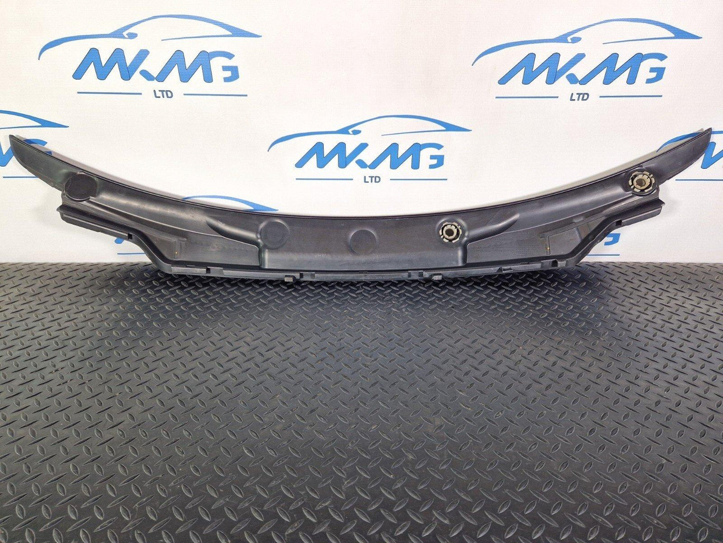 14-21 BMW 2 SERIES GRAN TOURER F46 OEM FRONT WINDSCREEN SCUTTLE PANEL 7301016