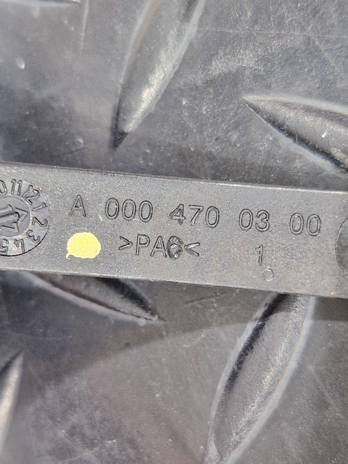 14-21 MERCEDES BENZ C220D W205 GENUINE OEM ADBLUE FILLER CAP A2224700105