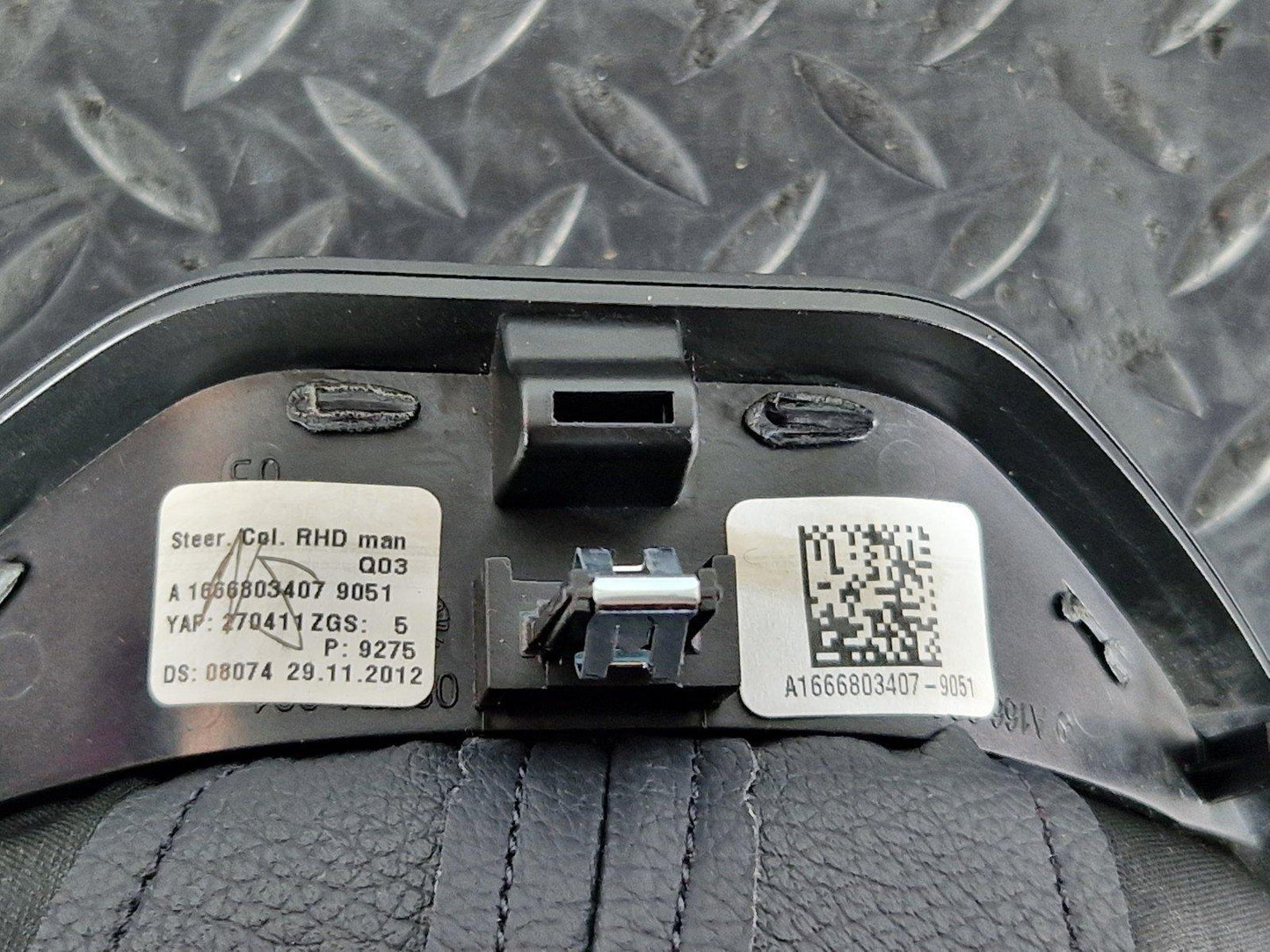 11-19 MERCEDES BENZ ML W166 OEM STEERING WHEEL COLUMN SURROUND TRIM A1666803407