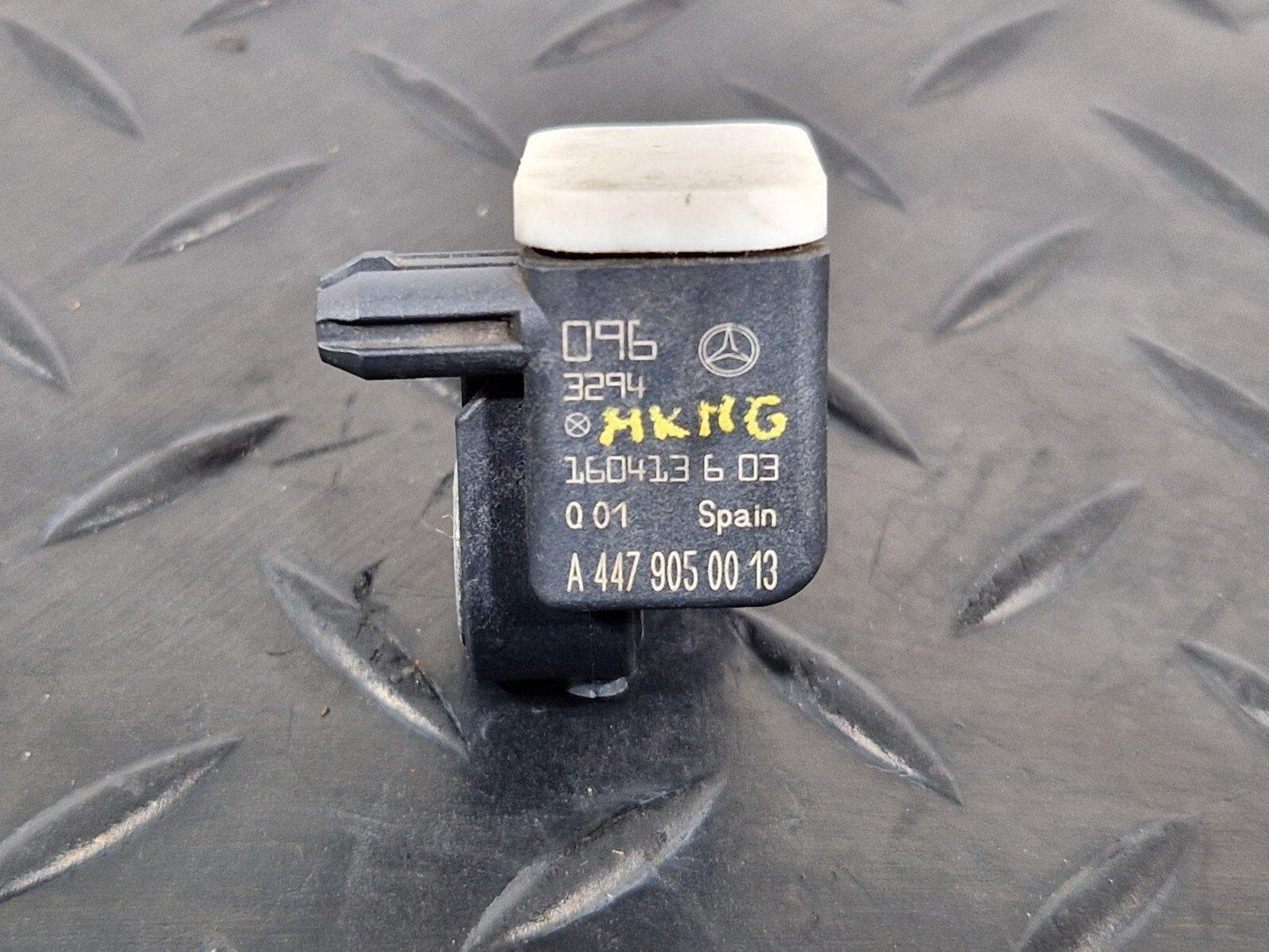 14-23 MERCEDES BENZ VITO W447 LOWER B-PILLAR AIRBAG CRASH SENSOR A4479050013