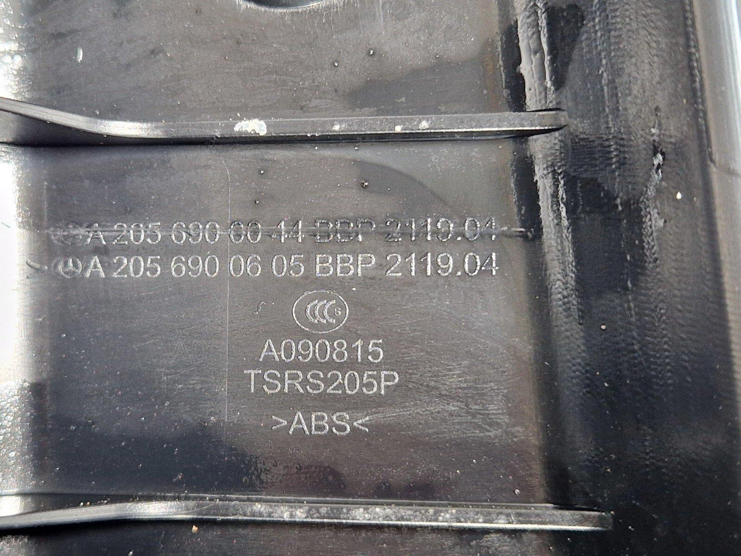 14-21 MERCEDES BENZ C200d W205 TAILGATE BOOT LID TRIM COVER A2056902501