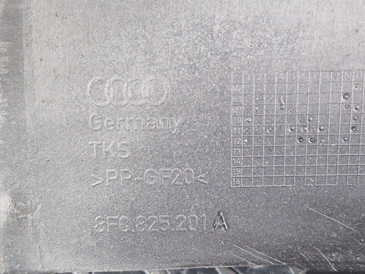 12-17 AUDI S5 CONVERTIBLE 3.0 TFSI FRONT LEFT UNDERBODY COVER 8F0825201A