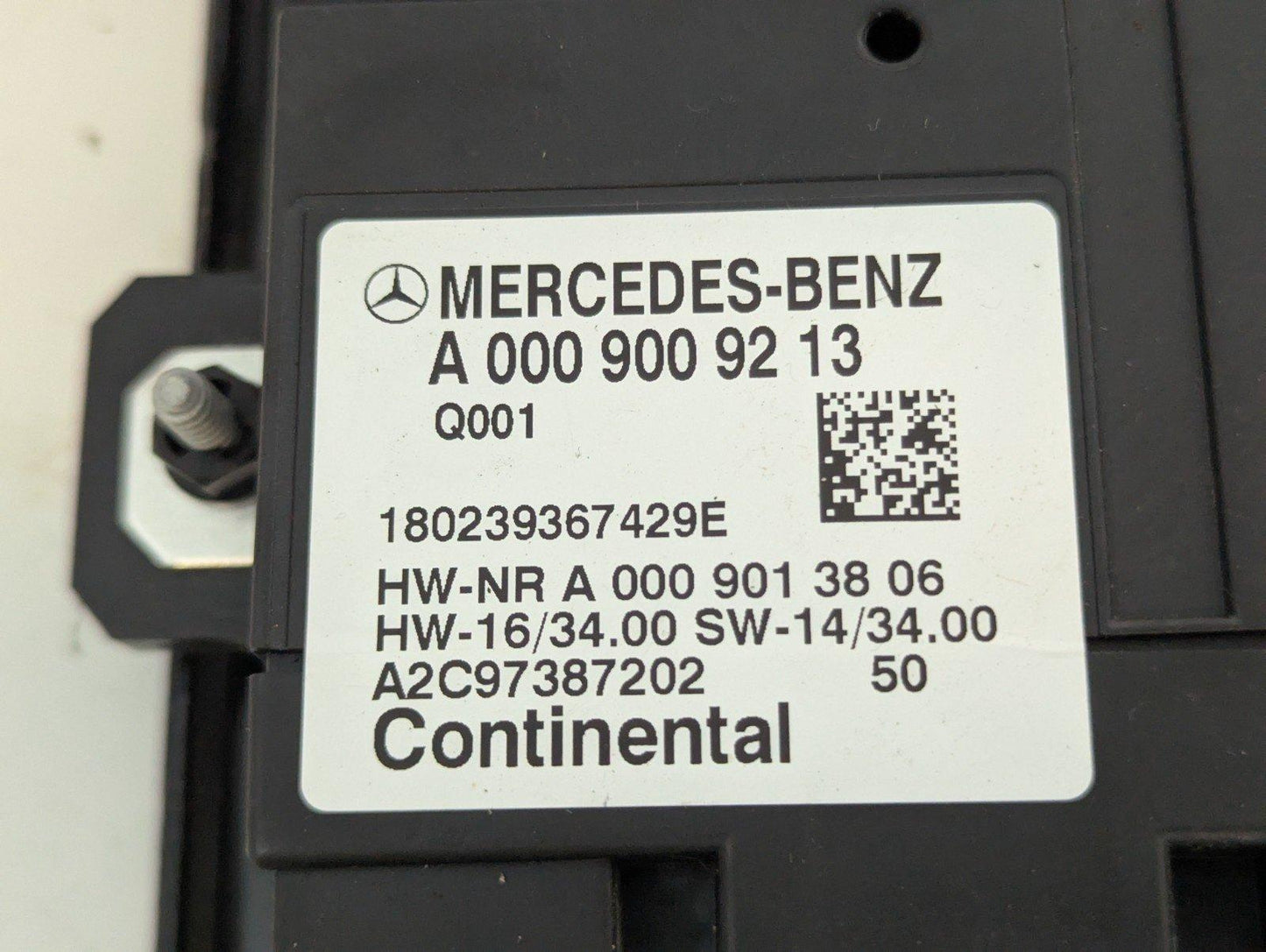 MERCEDES BENZ VITO W447 FUEL PUMP CONTROL UNIT WITH BRACKETS A0009009213