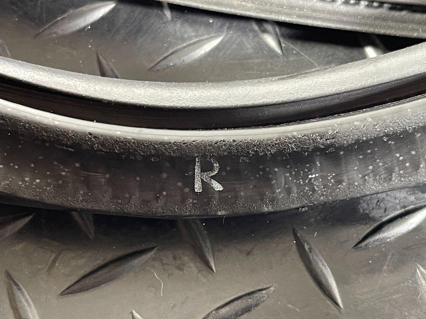 16-19 AUDI A4 B9 GENUINE REAR LEFT SIDE DOOR RUBBER SEAL 8W5833721