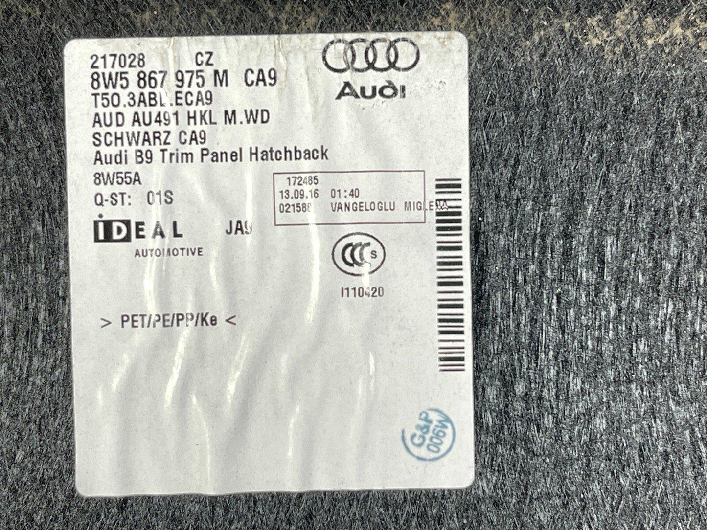 16-19 AUDI A4 B9 S-LINE GENUINE SALOON REAR BOOT LID CARPET COVER 8W5867975 M