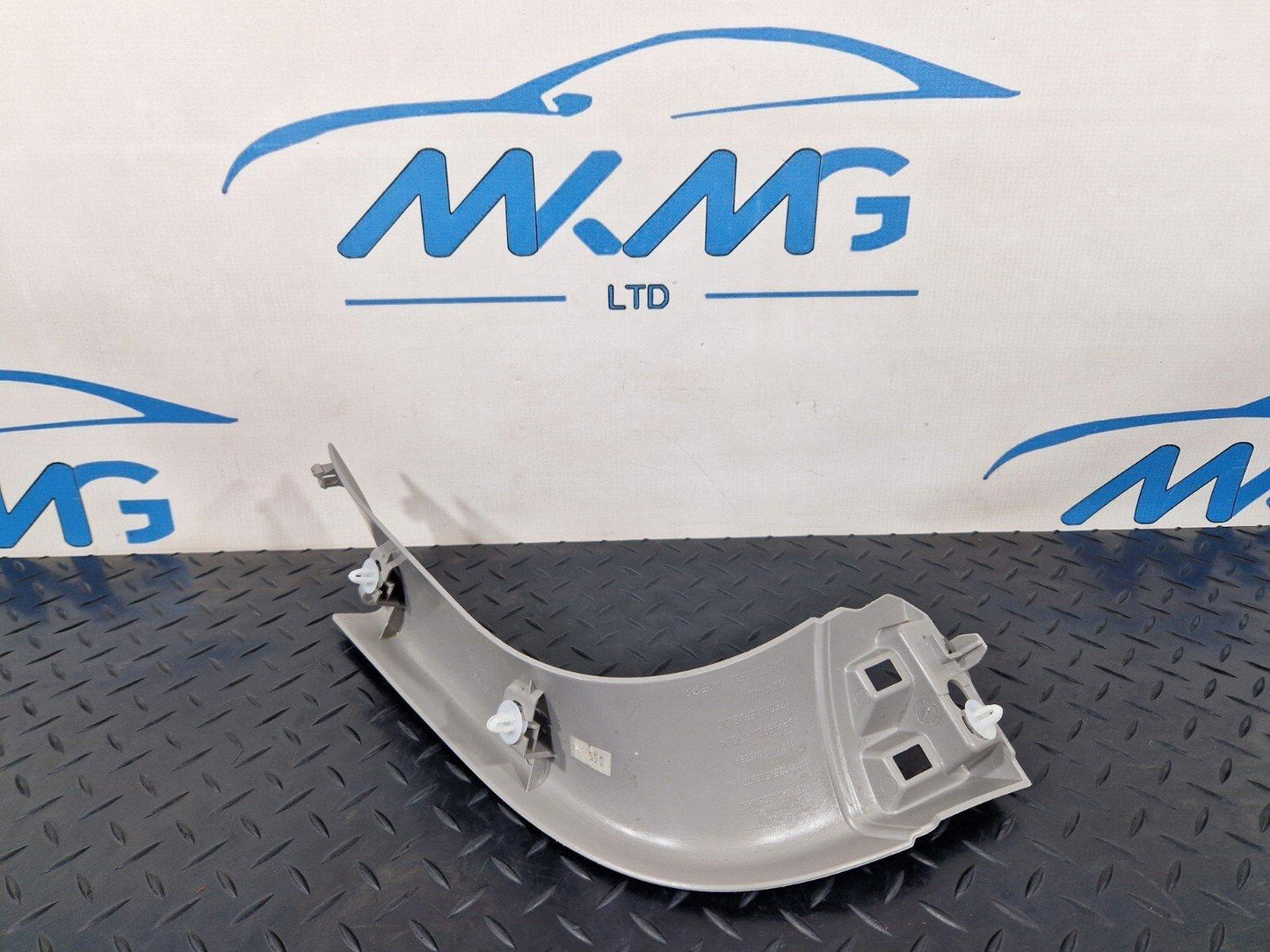 14-21 BMW 2 SERIES GRAN TOURER F45 F46 TAILGATE RIGHT SIDE TRIM PANEL 7318938