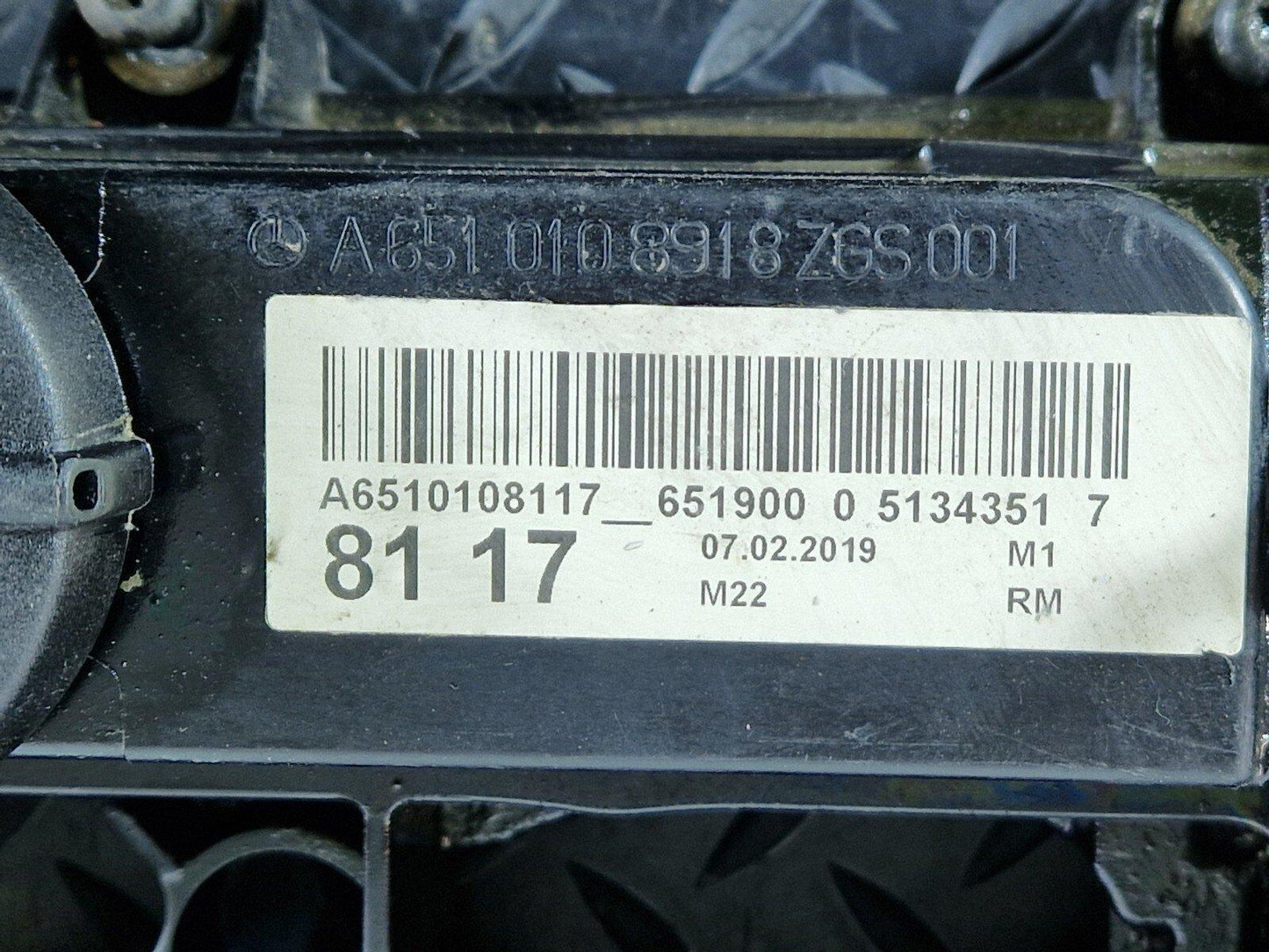 18-ON MERCEDES BENZ SPRINTER W907 ENGINE ROCKER VALVE COVER A6510108918