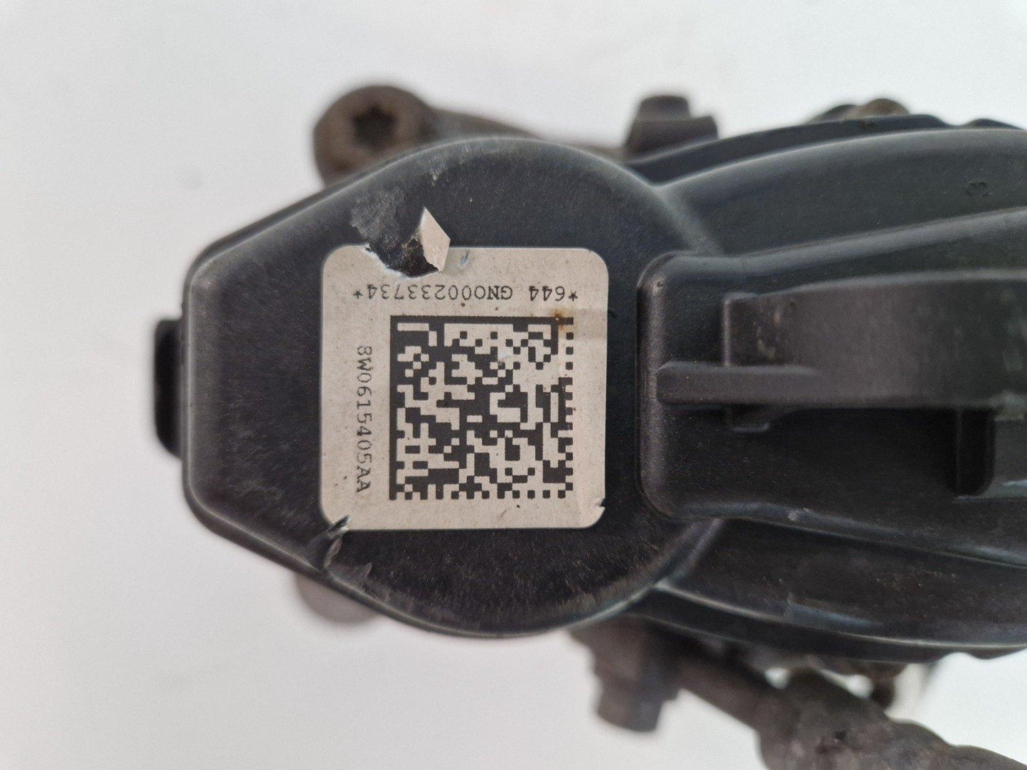 AUDI A4 8W PETROL REAR PASSENGER LEFT BRAKE CALIPER 8W0615405AA