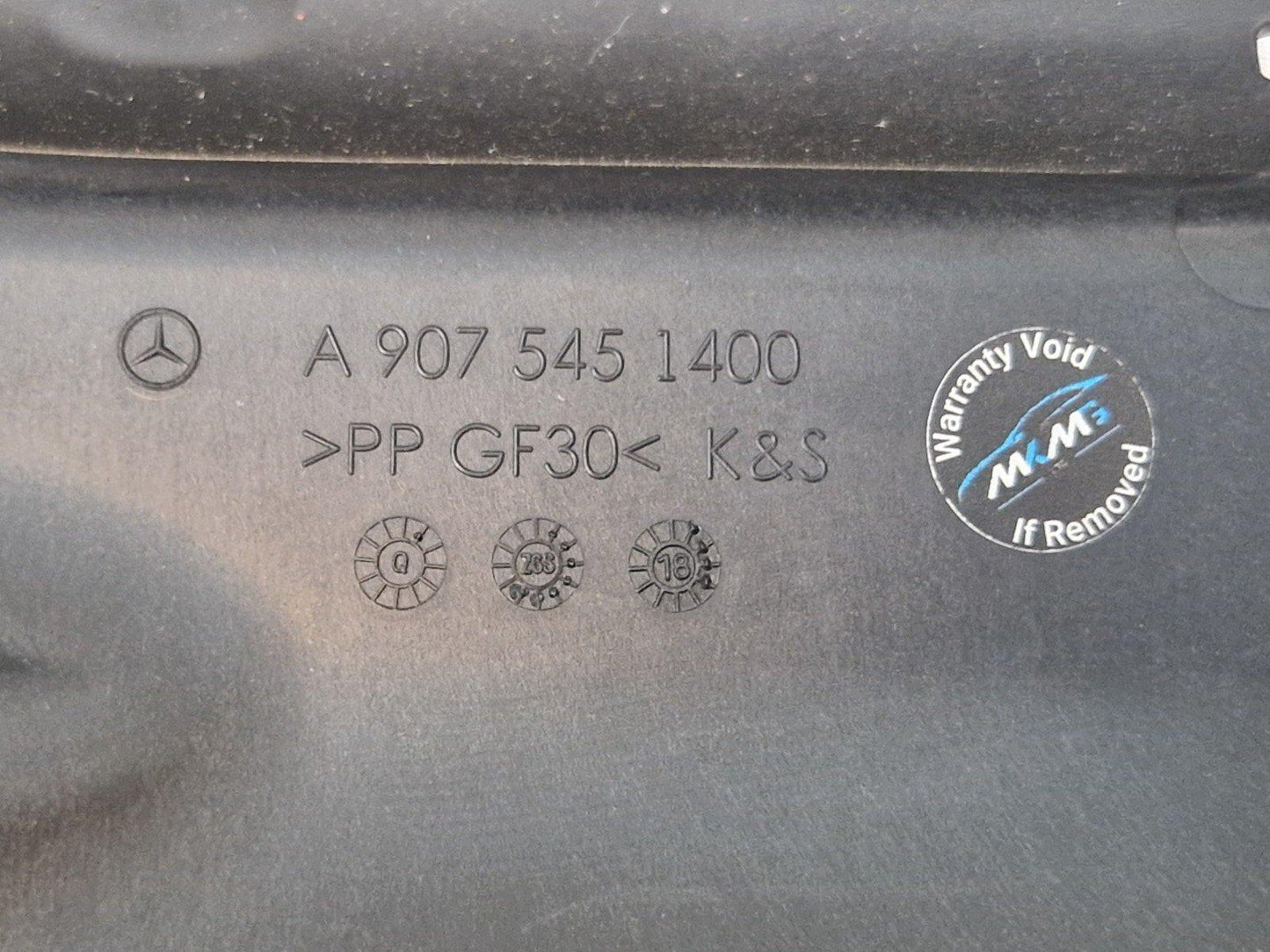18-ON MERCEDES BENZ SPRINTER W907 W910 GENUINE OEM INTERIOR PART A9075451400