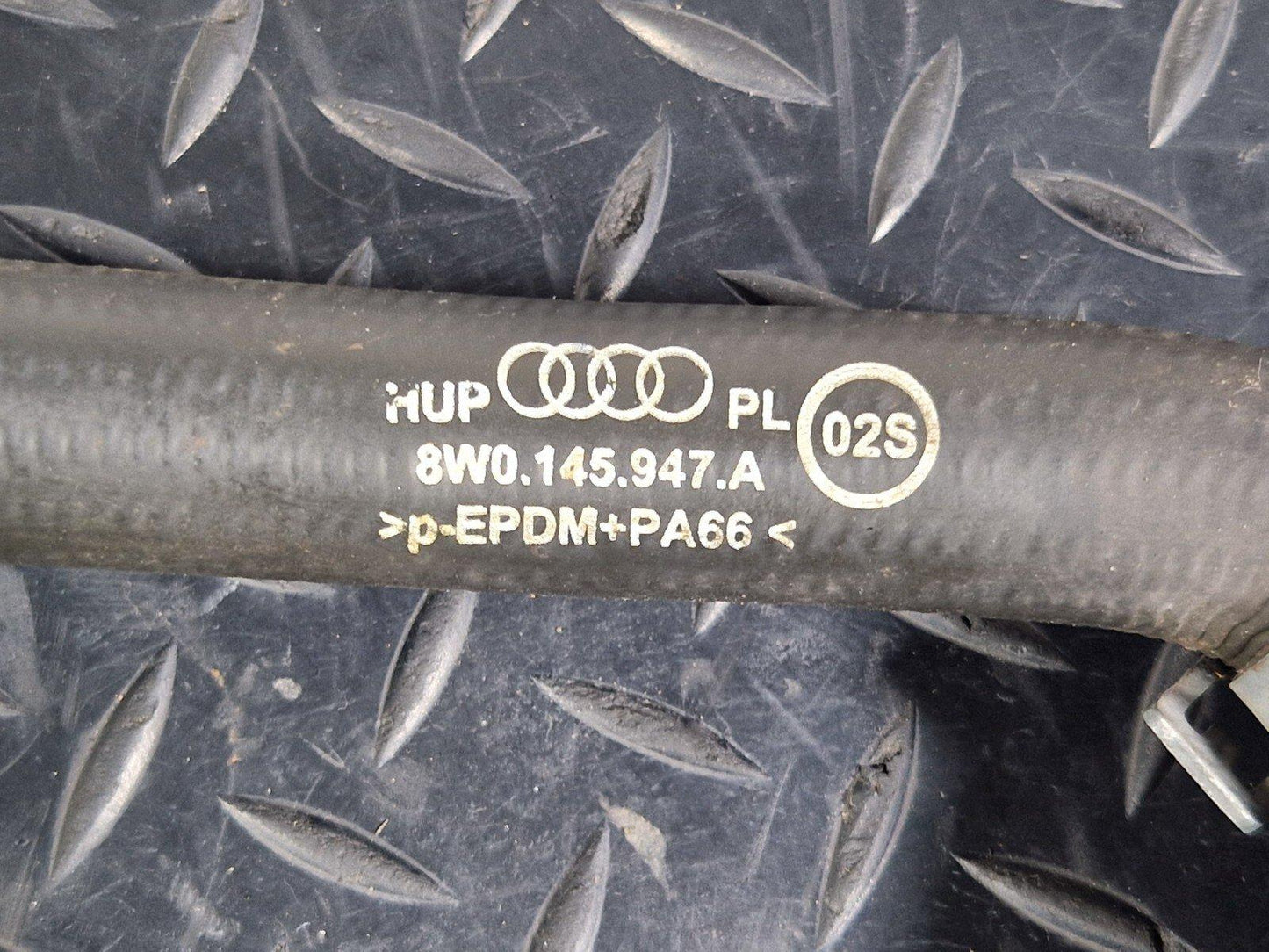 16-19 AUDI A4 B9 2.0TDI DEU GENUINE WATER COOLANT HOSE PIPE 8W0145947A