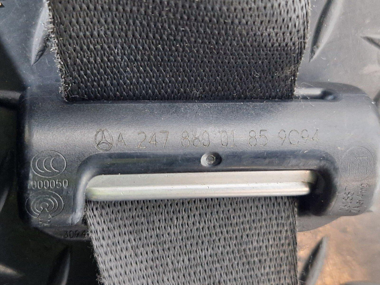 19-ON MERCEDES BENZ B CLASS W247 FRONT LEFT PASSENGER SEAT BELT A2478600185