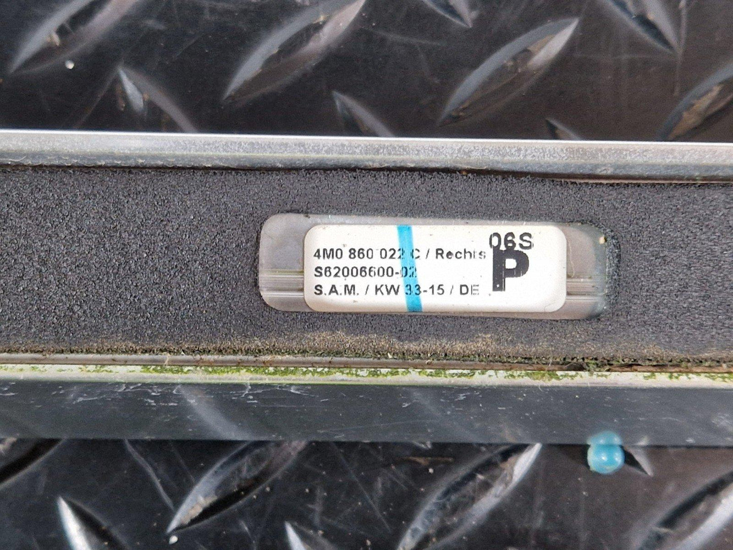 16-20 AUDI Q7 4M GENUINE DRIVER RIGHT O/S ROOF RAIL 4M0860022C