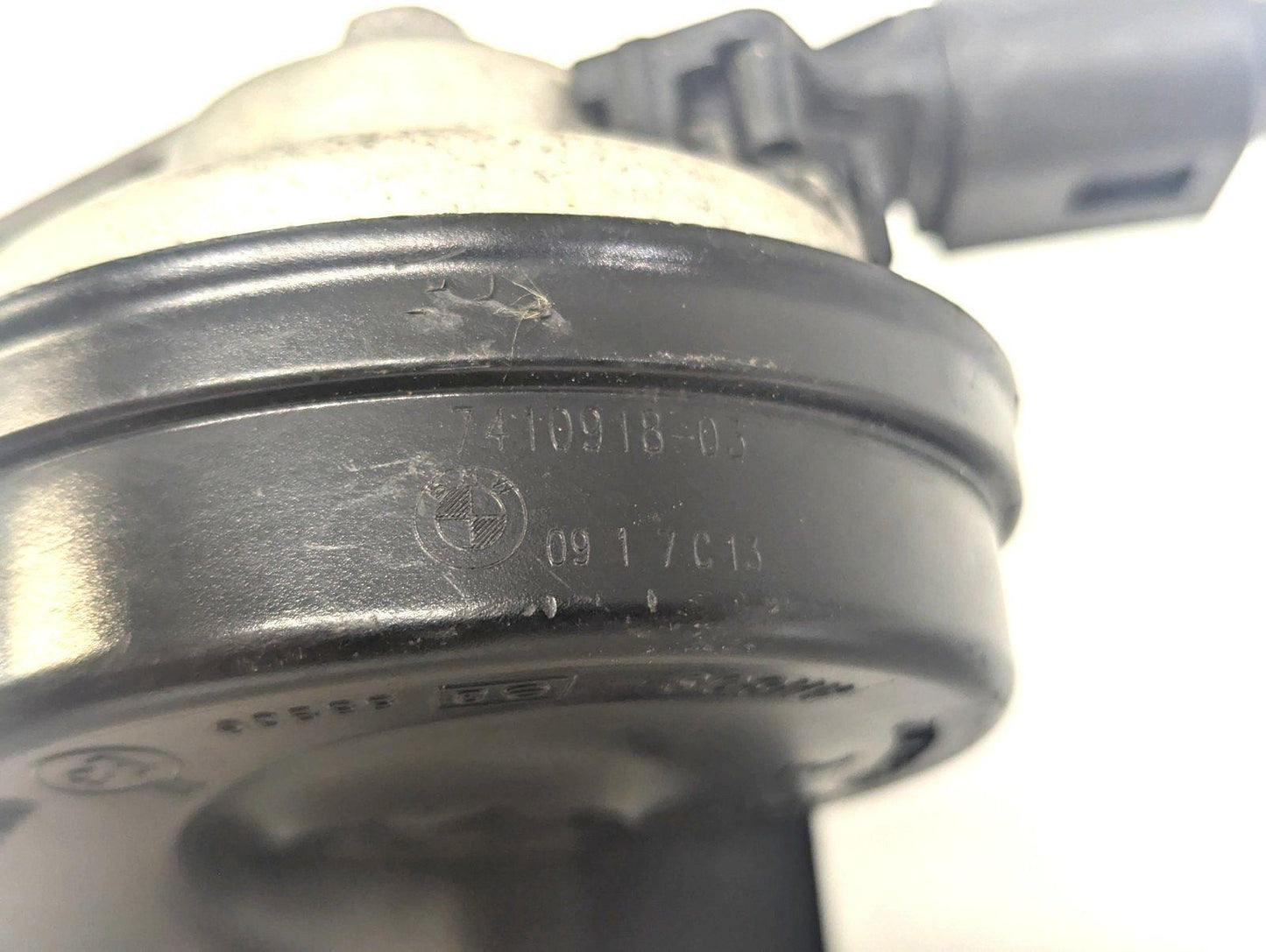 16-22 BMW X1 F48 GENUINE OEM ALARM SIREN HORN SIGNAL HIGH TONE & MOUNT 7410918