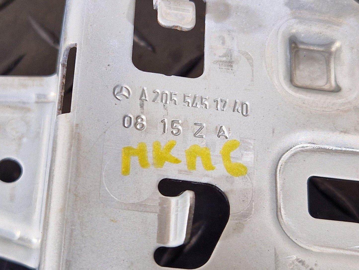 14-21 MERCEDES BENZ W205 FUSE BOX RELAY HOLDER BRACKET A2055451740