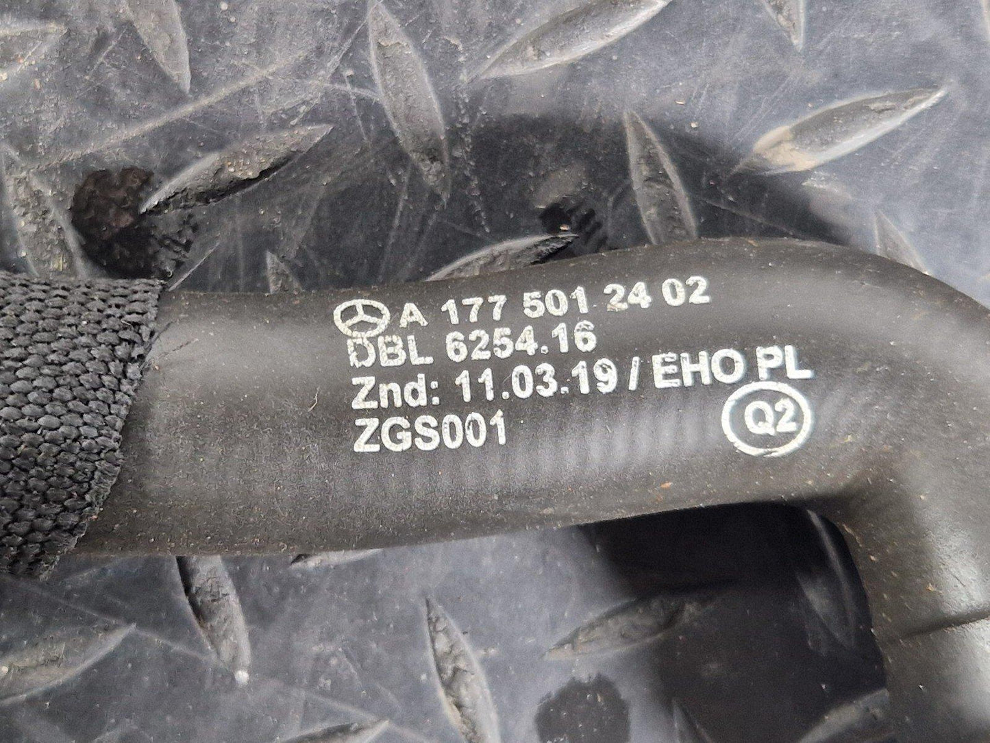 19-ON MERCEDES BENZ CLA C118 WATER COOLANT PIPE HOSE A1775012402