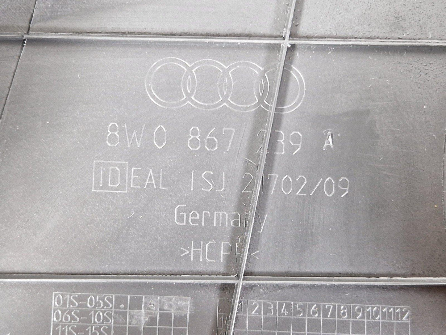 16-19 AUDI A4 B9 GENUINE N/S LEFT LOWER B PILLAR TRIM BLACK 8W0867239A