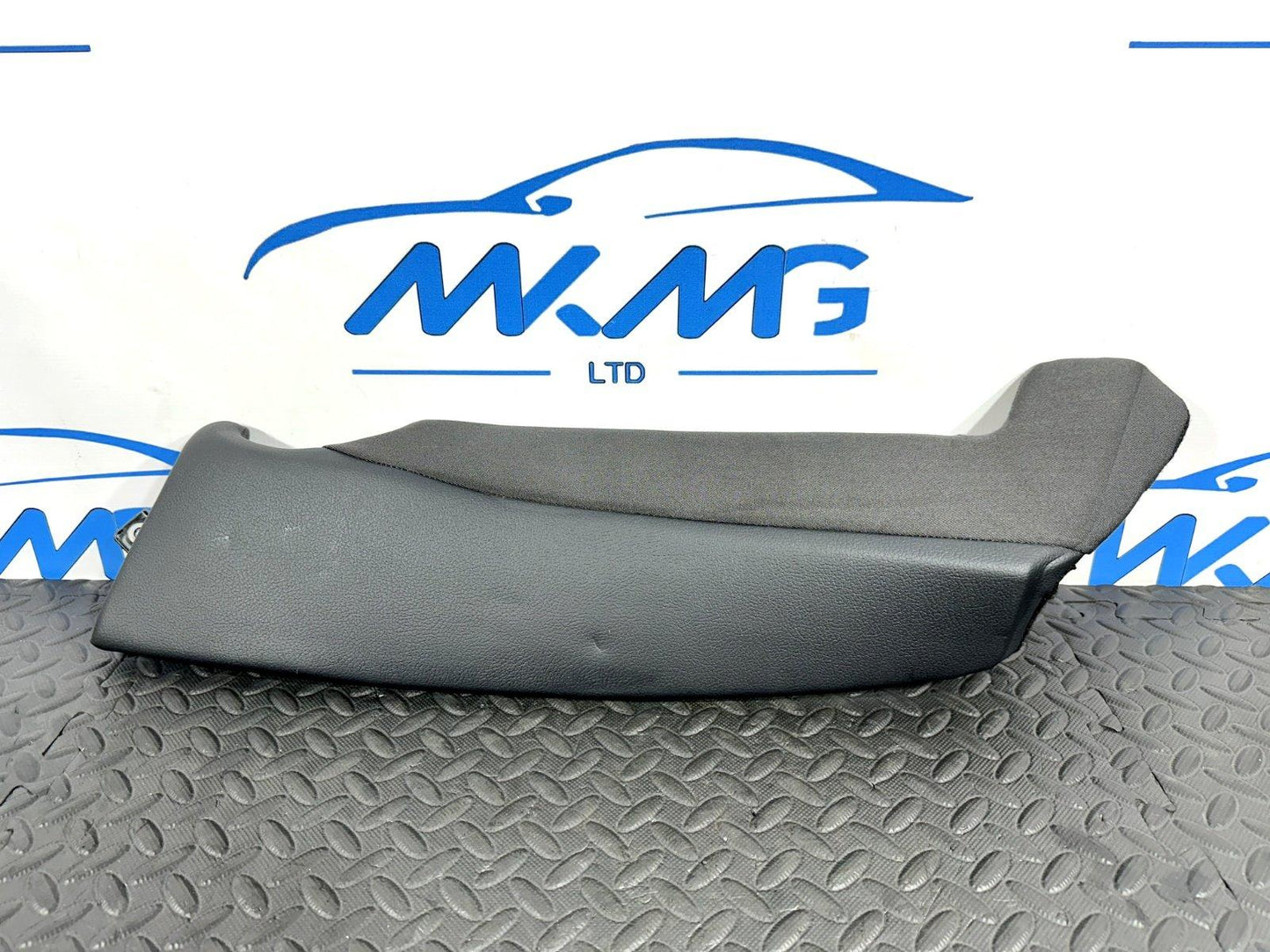 16-19 AUDI A4 B9 GENUINE REAR LEFT PASSENGER SIDE LEATHER BOLSTER 8W0885703AG