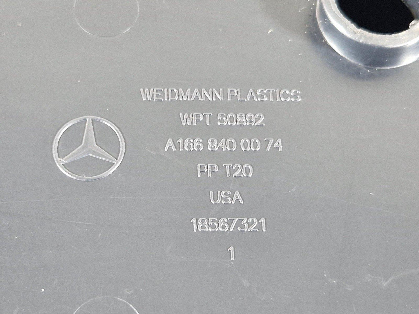 11-19 MERCEDES BENZ ML W166 GENUINE REAR BOOT STORAGE BOX TRAY A1668400074