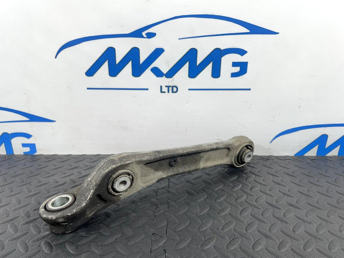 16-19 AUDI A4 B9 AVANT GENUINE FRONT LEFT PASSENGER SIDE CONTROL ARM 8W0407155A