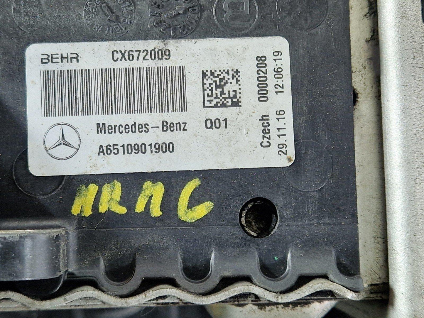 14-21 MERCEDES BENZ C300H W205 2.2 OM651 OEM ENGINE INTERCOOLER A6510901900