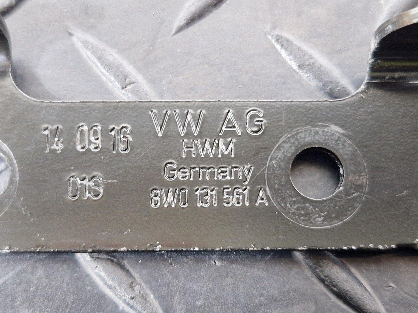 16-24 AUDI A5 F5 COUPE OEM REDUCTION AGENT BRACKET 8W0131561A