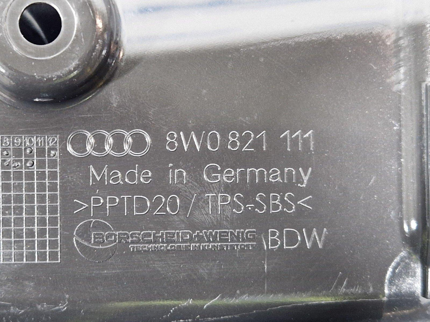 16-19 AUDI A4 B9 GENUINE FRONT LEFT SIDE WING FENDER COVER 8W0821111