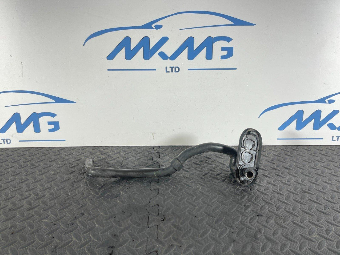 16-19 AUDI A4 B9 GENUINE 1.4 TFSI CVNA PETROL ENGINE COOLANT PIPE 8W0819332AA