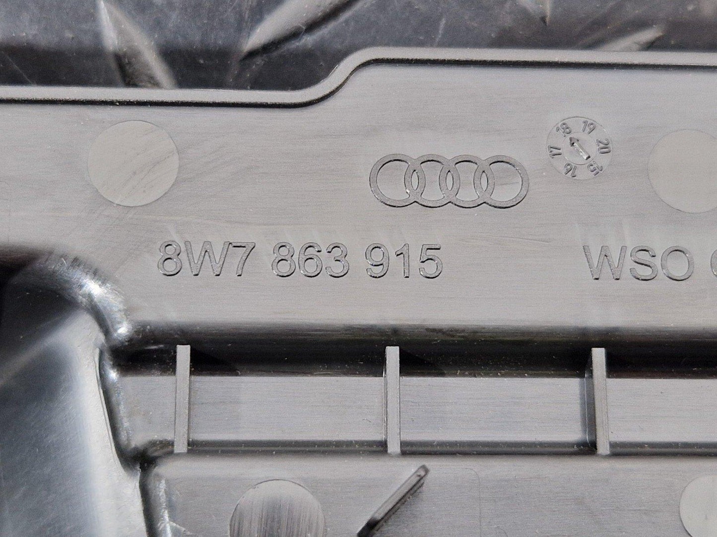 16-24 AUDI A5 F5 GENUINE TRIM SOUL 8W7863915