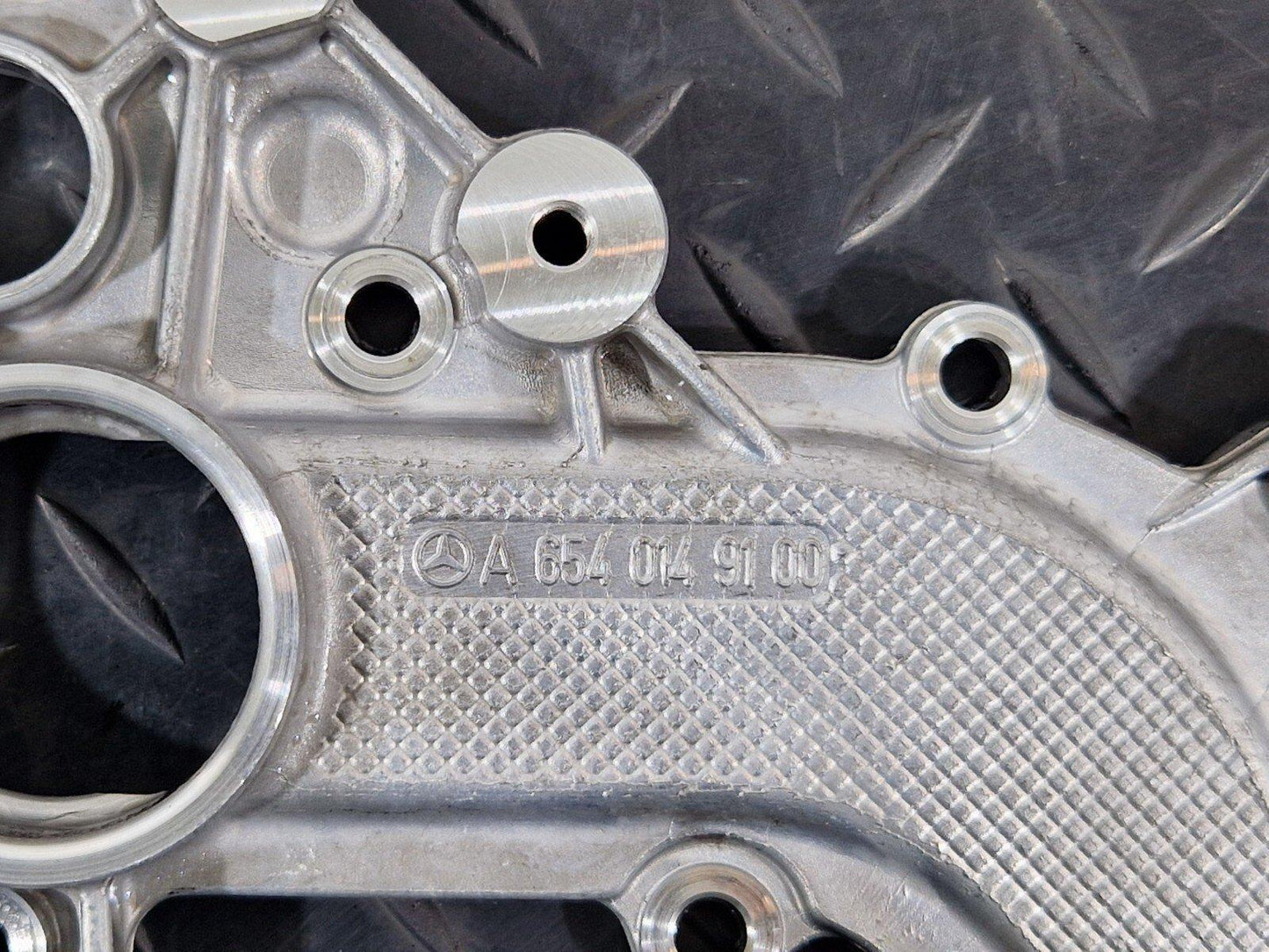 19-ON MERCEDES BENZ A B W177 W247 2.0D OM654 OIL SUMP PAN PLATE A6540149100