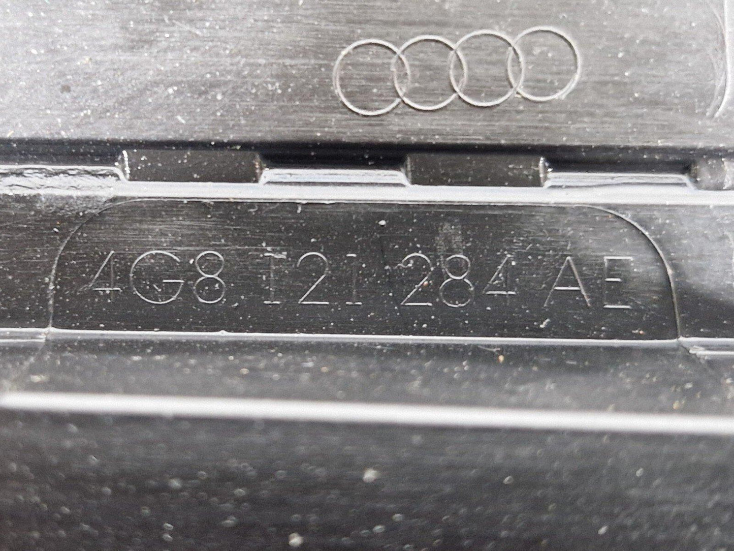 10-18 AUDI A7 4G S-LINE GENUINE FRONT LEFT RADIATOR AIR GUIDE 4G8121284AE